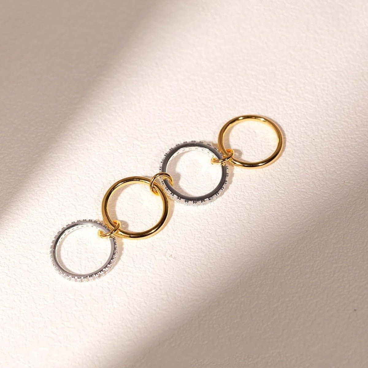 bague femme empilable alignée
