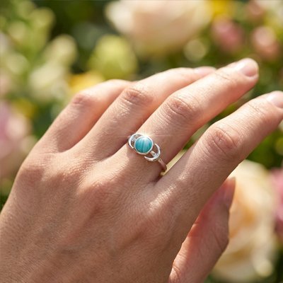 Bague femme Nacrémie main gauche
