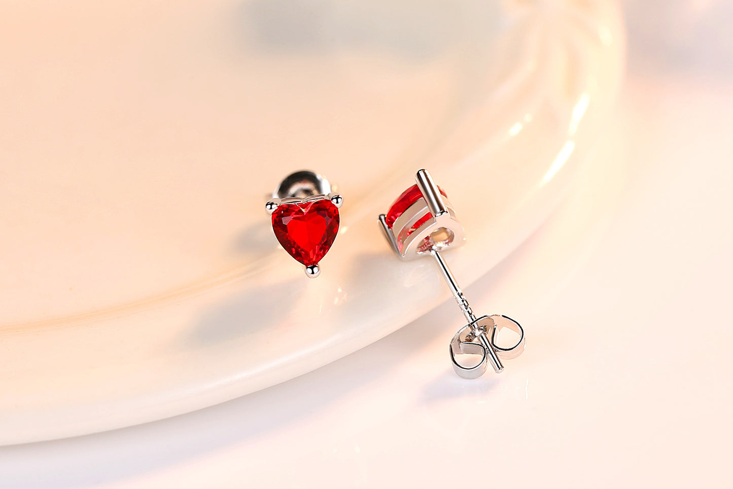 boucle d'oreille coeur sorelia rouge deposé