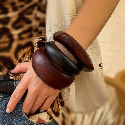 Bracelet bois sur poignet mélangé