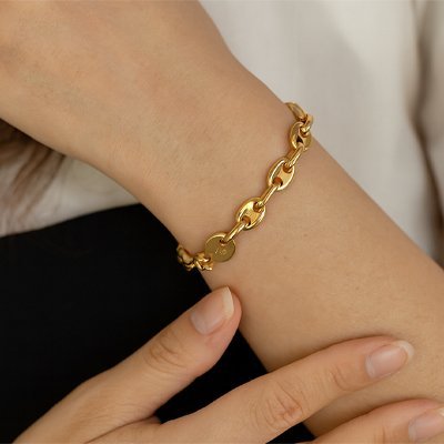 Bracelet femme doré Naëlia poignet gauche