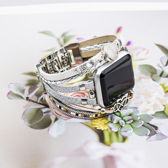 bracelet montre Harmelia argent sur fond de fleur
