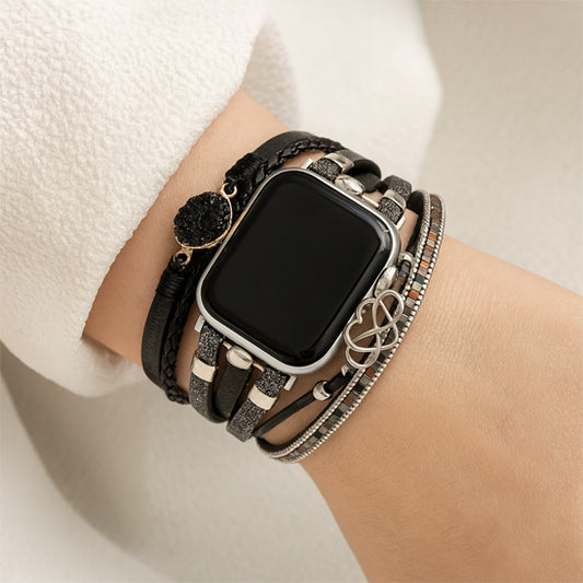 bracelet montre Harmelia noir au poignet