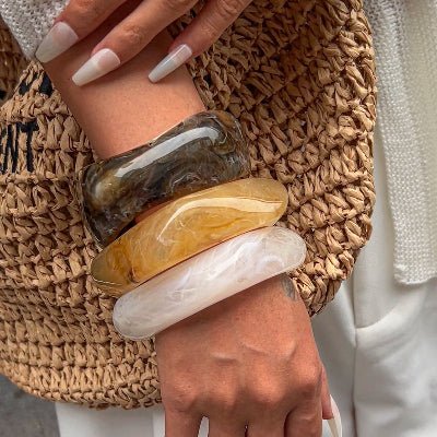 bracelet résine mélangé sur poignet