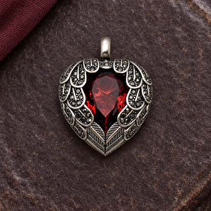 Coeur pendentif Elvoran pierre rouge