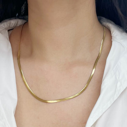 collier or Corélys de 2mm et 50cm au cou