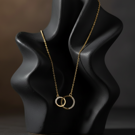 Collier ras de cou doré Néolune suspendu