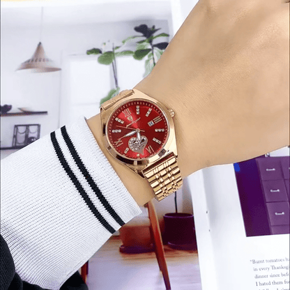 Montre femme Lunna au poignet rouge