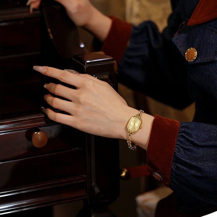 Montre femme Solérelle sur poignet
